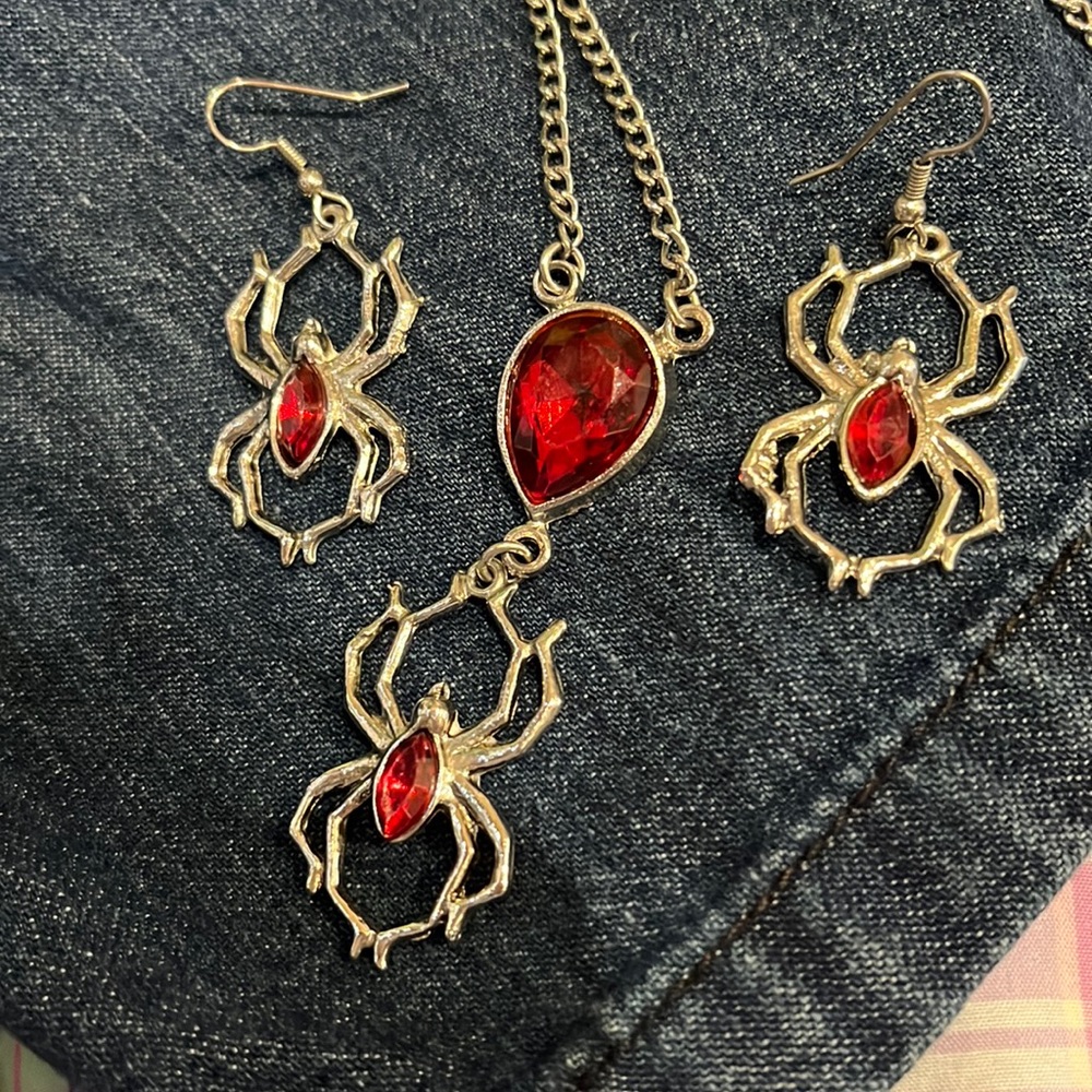 Gothic Red Spider Pendant Set